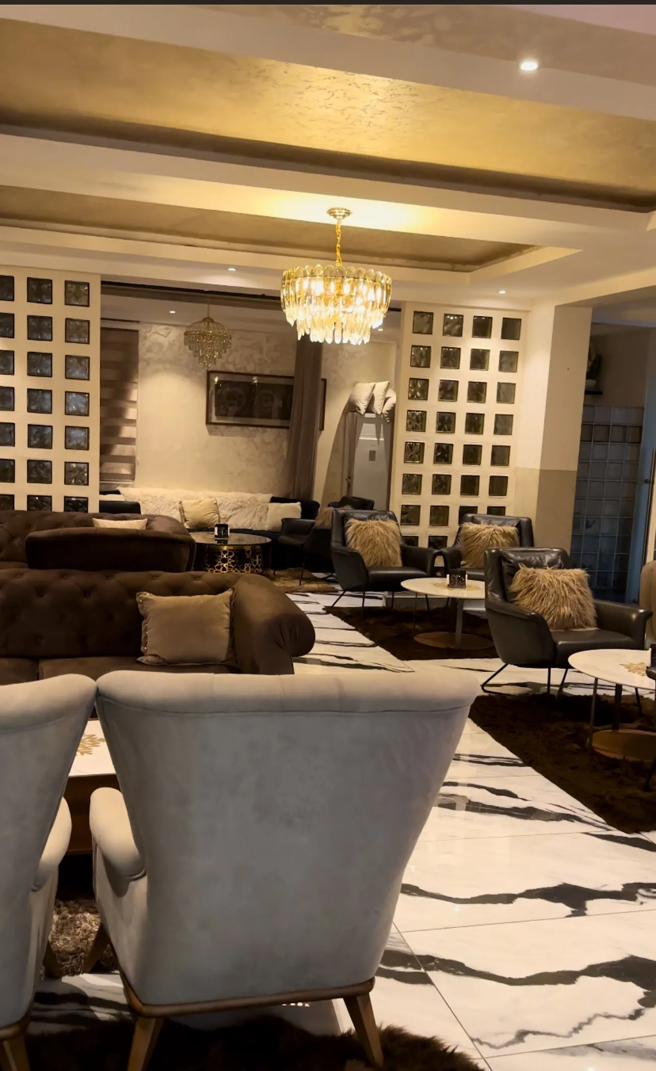 EL Lounge & Spa — Accra