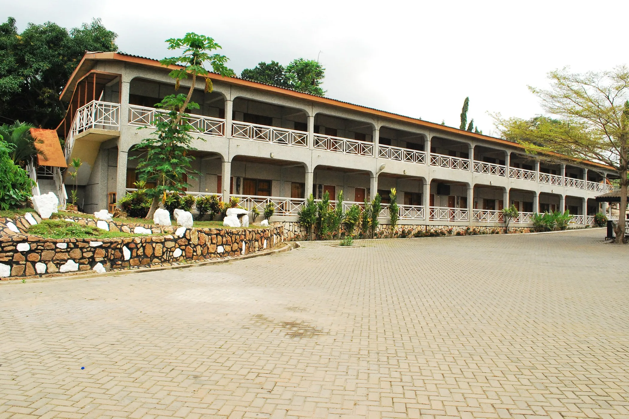 Akosombo Continental Hotel — Accra