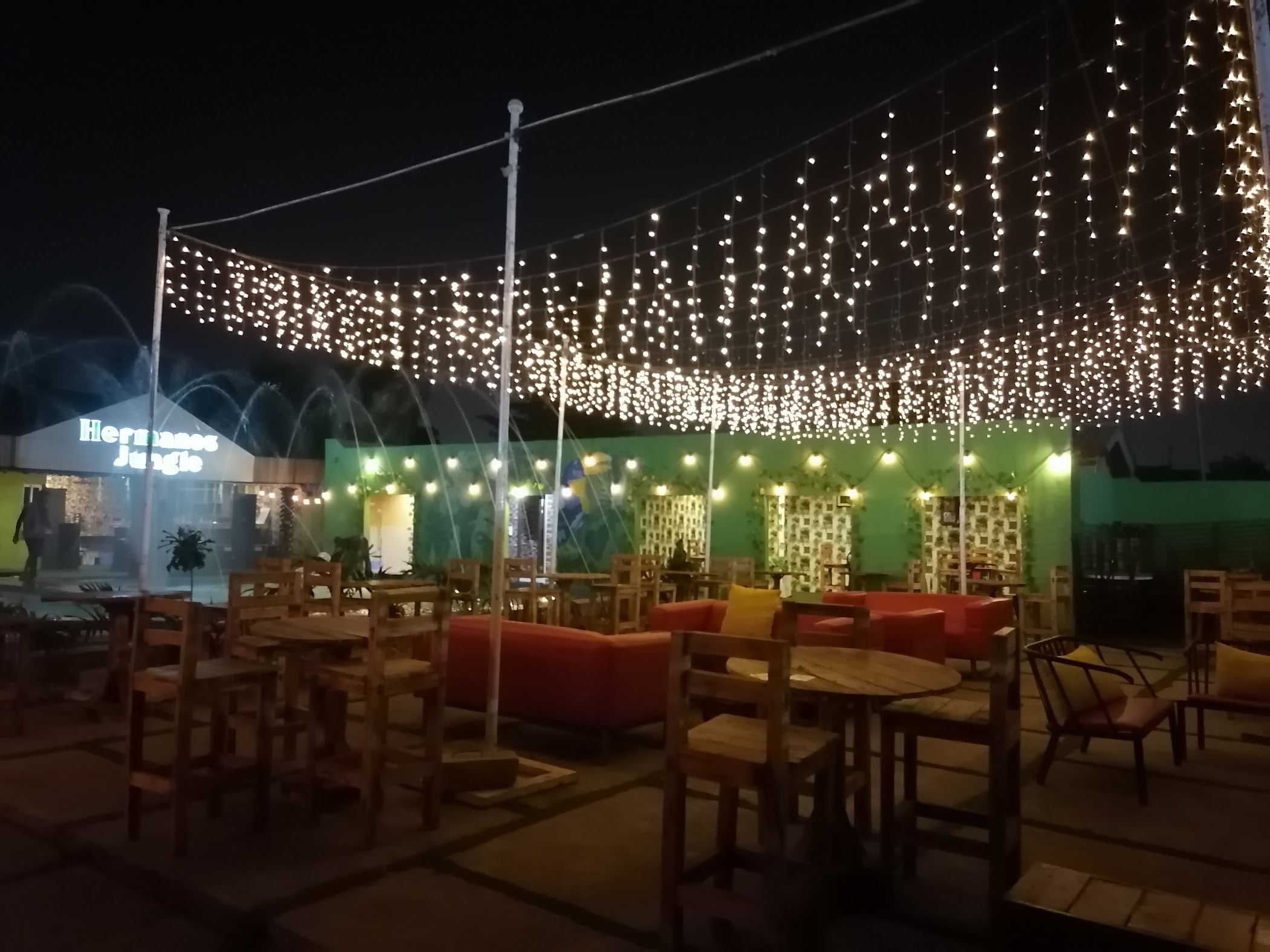 Hermanos Jungle — Accra