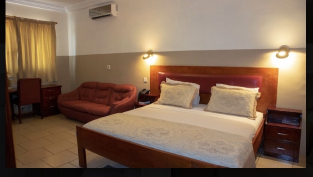 Kunta Kinte Hotel – TortoisePath