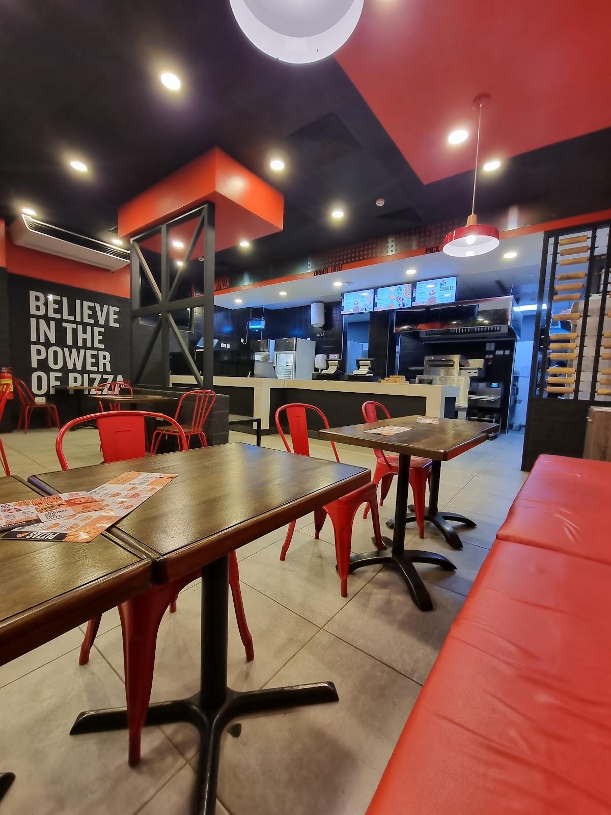 Pizza Hut – Ashaiman — Tema