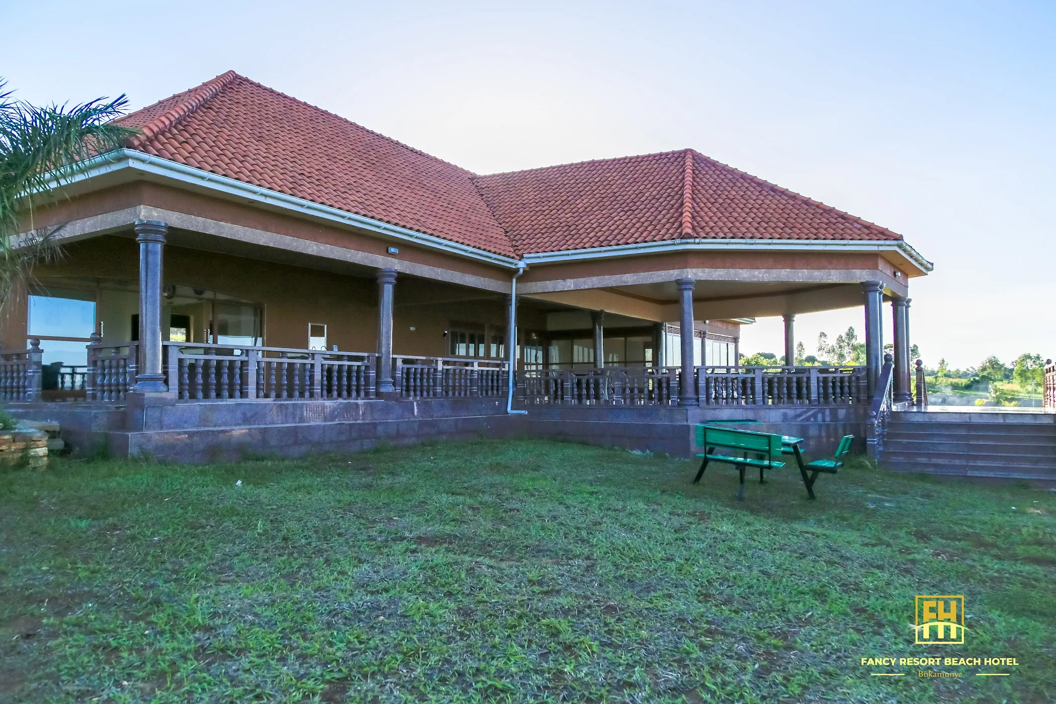 Fancy Resort Beach Hotel — Bukaya