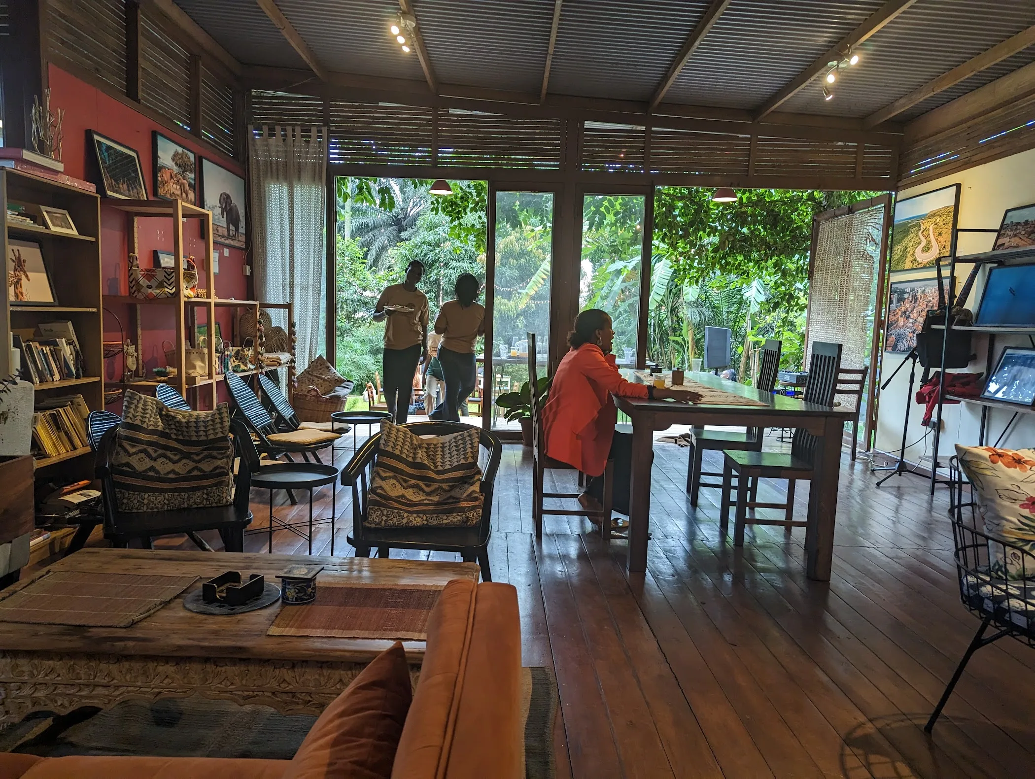 Kardamom & Koffee — Kampala