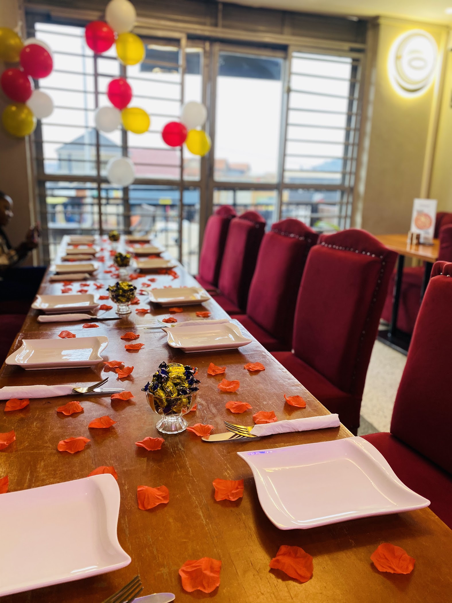 First class restaurant — Nansana