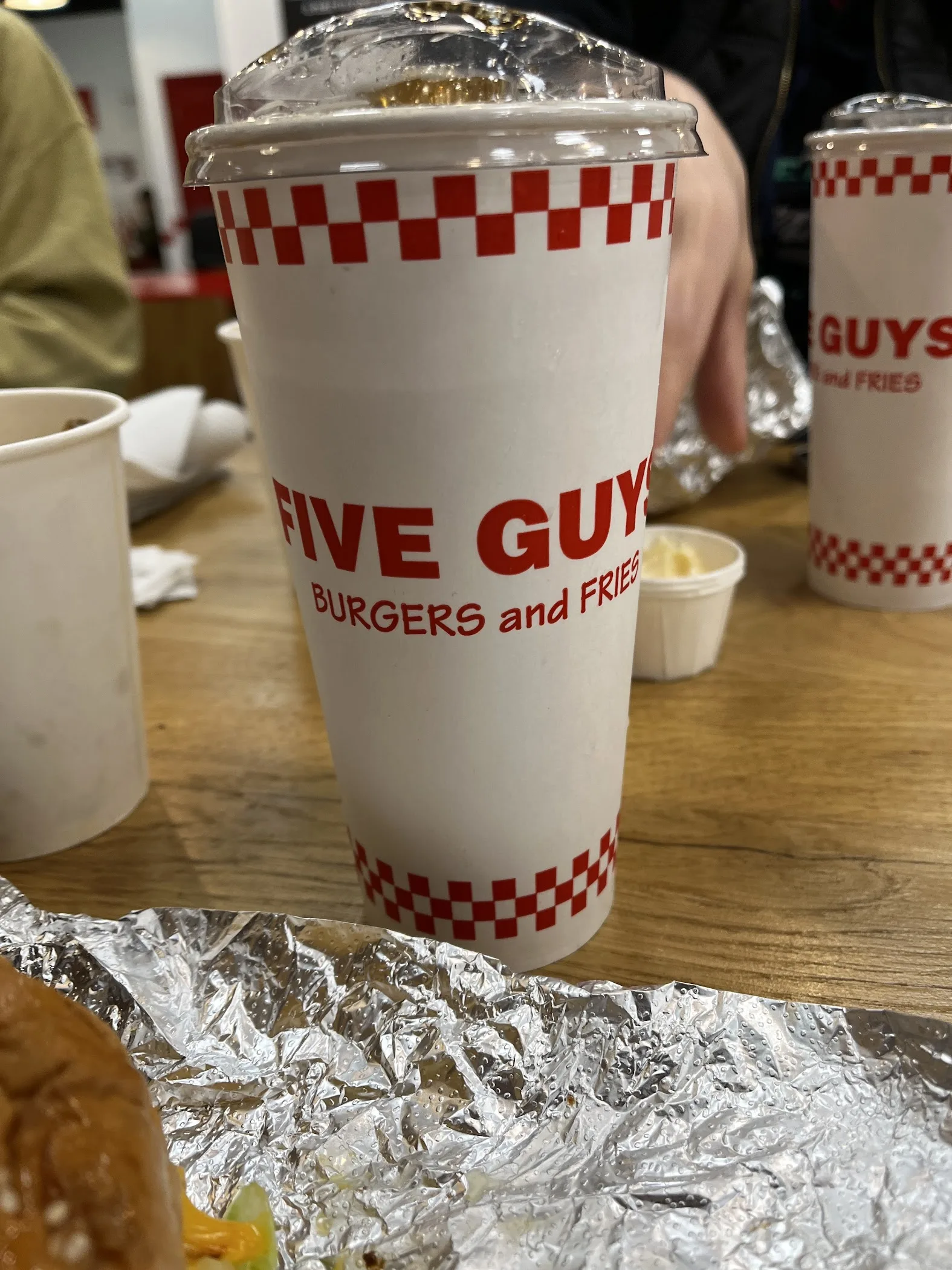 O2 Five Guys Five Guys | The O2 | London – TortoisePath | United Kingdom 🇬🇧