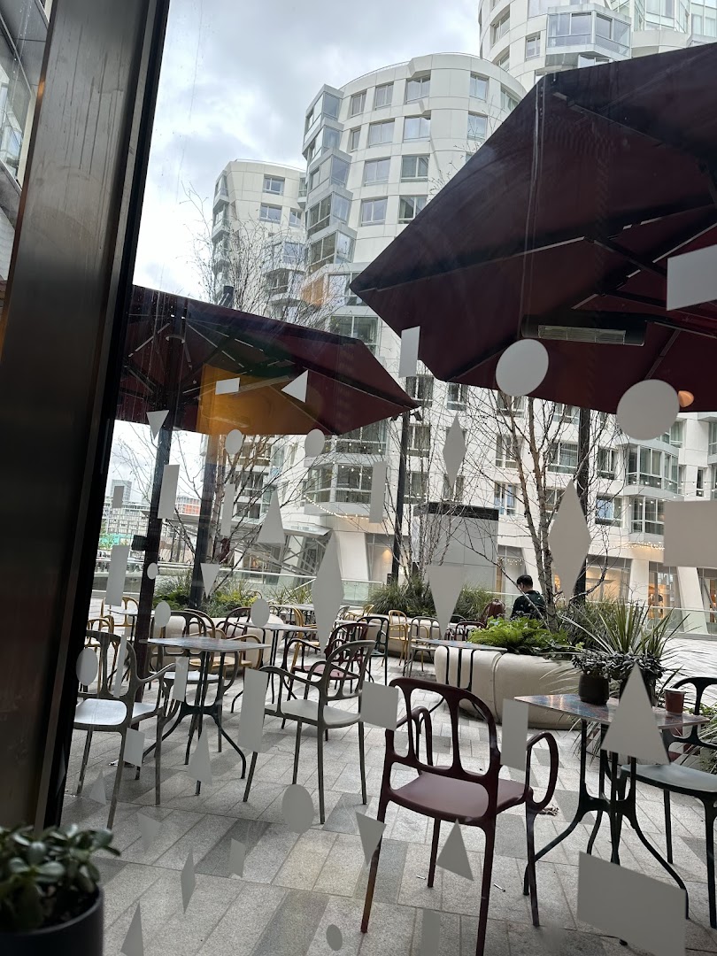 TOZI Grand Cafe