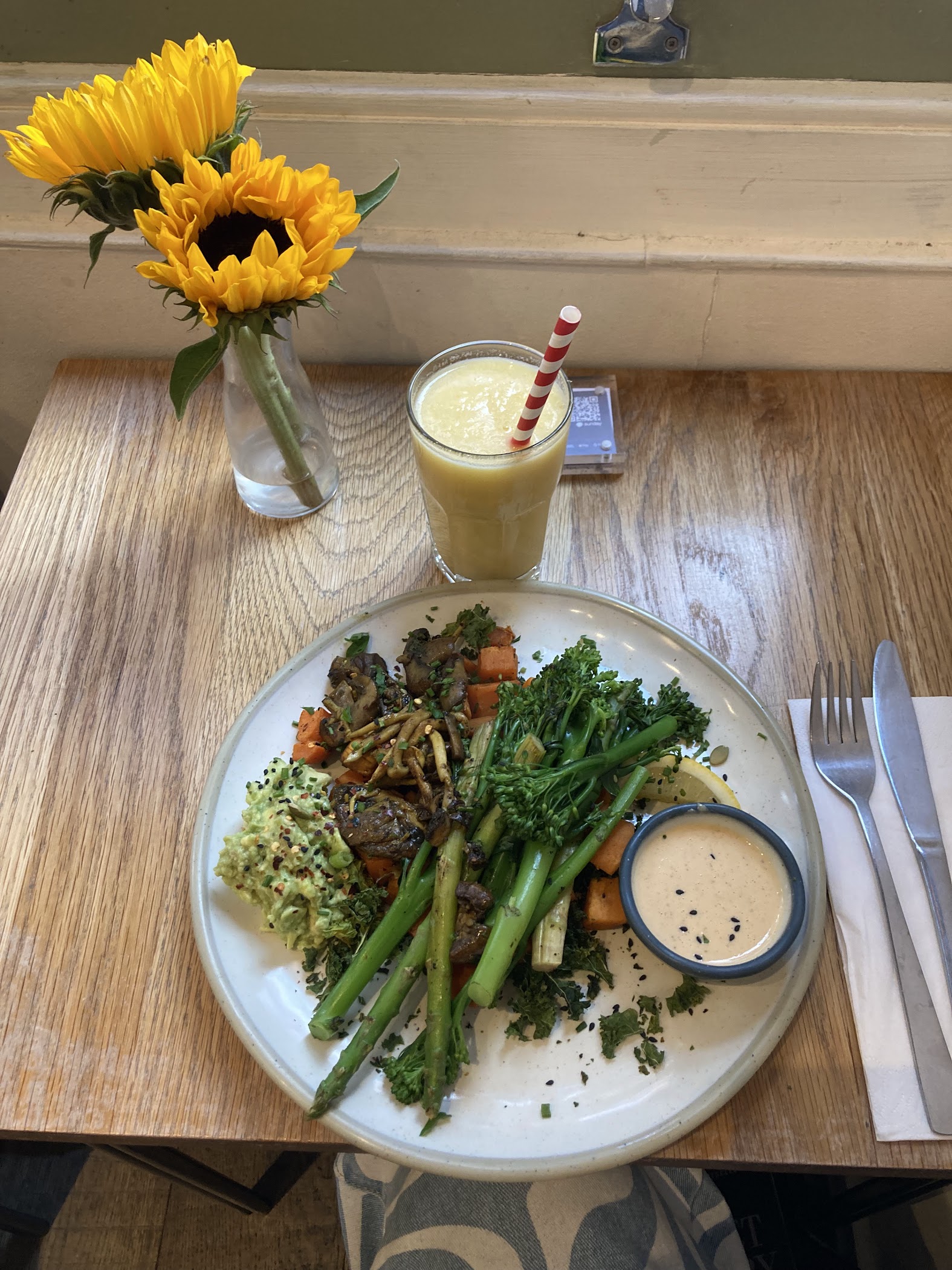 KIN Cafe – TortoisePath | United Kingdom 🇬🇧