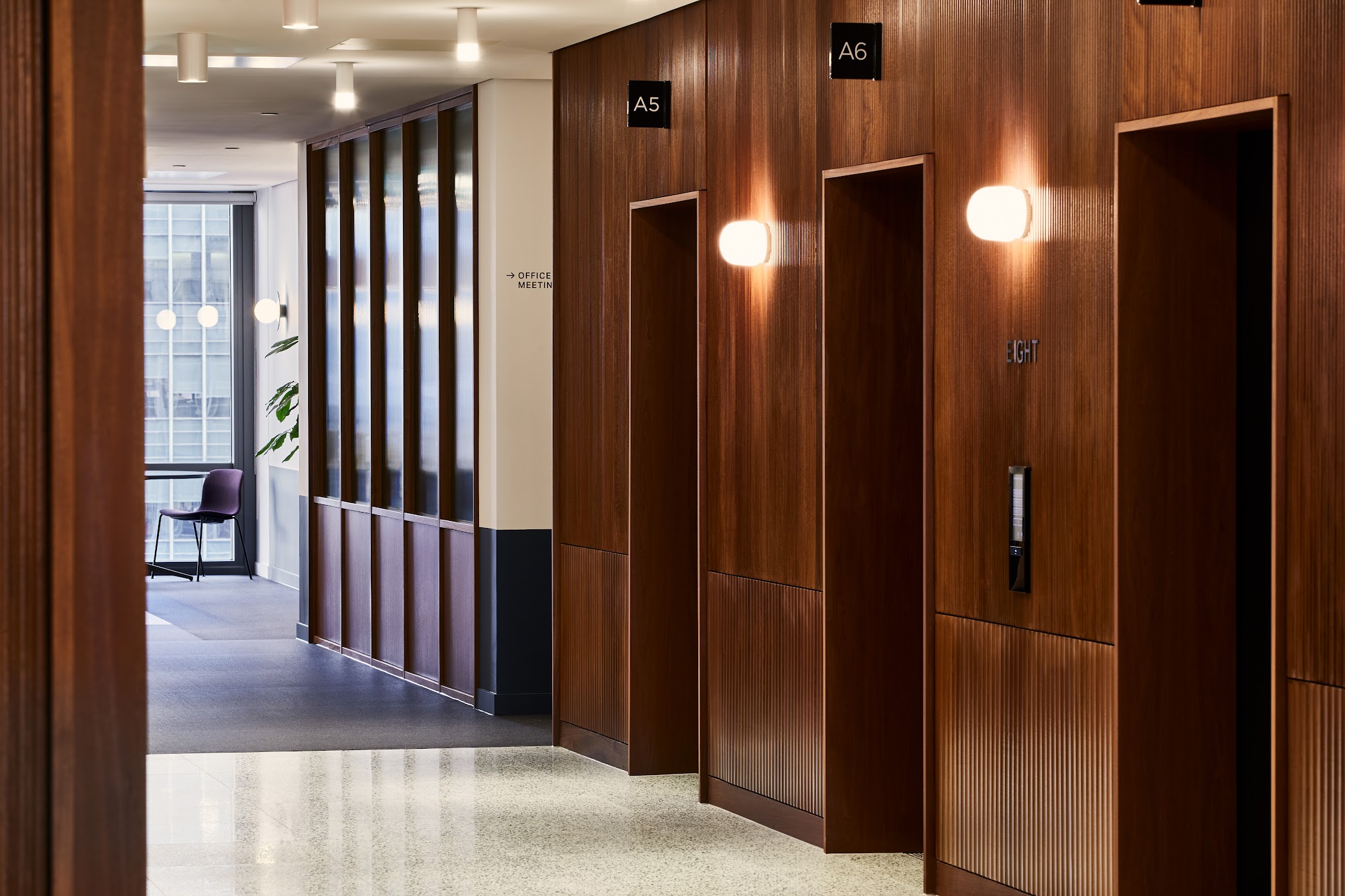 Fora | One Canada Square – TortoisePath | United Kingdom 🇬🇧