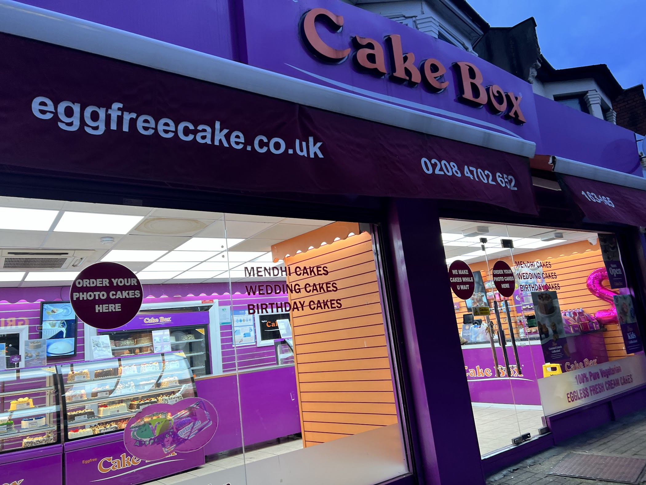 Cake Box | Green Street | Forest Gate – TortoisePath | United Kingdom 🇬🇧