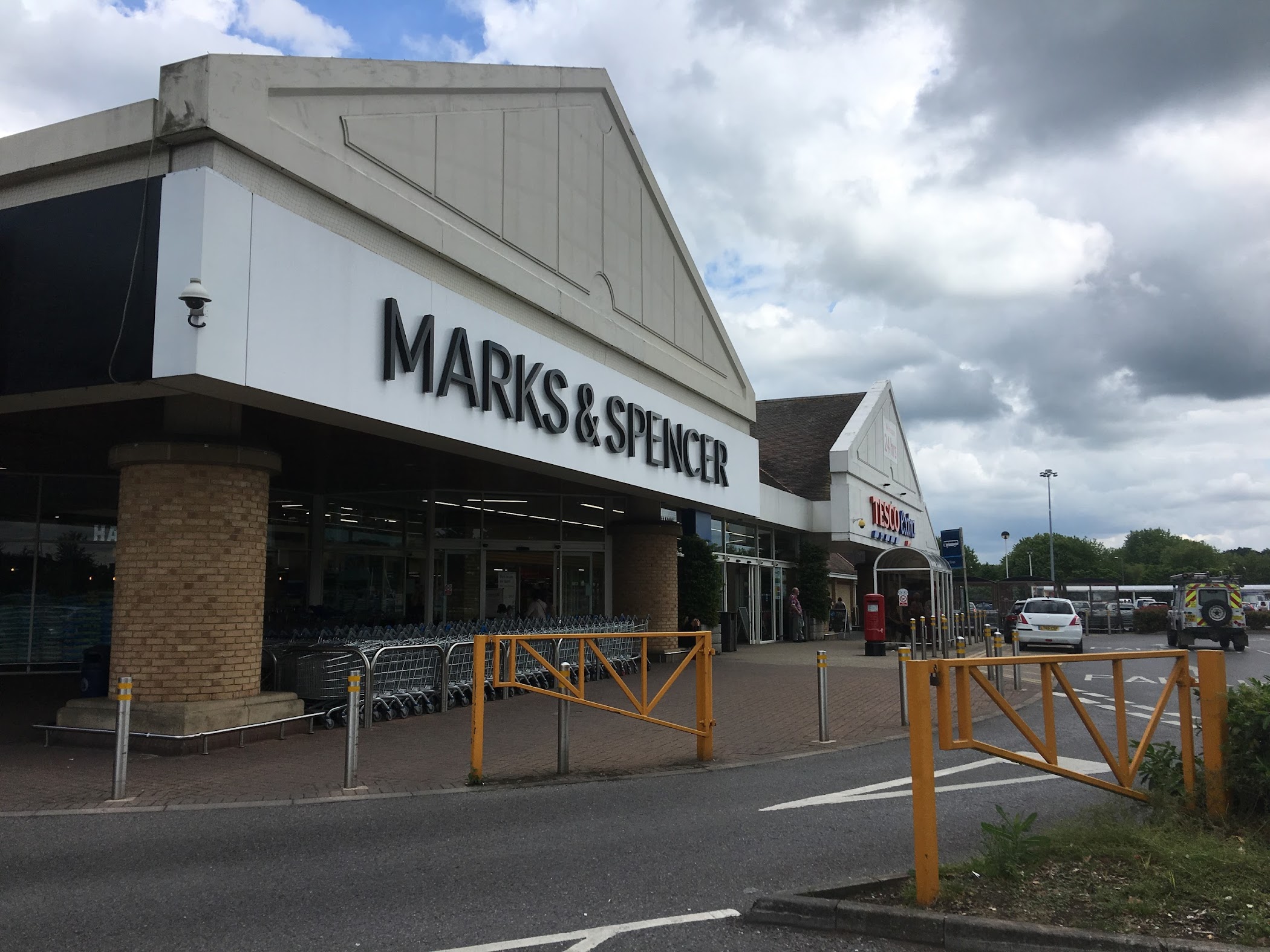 M&S | Weybridge — Weybridge