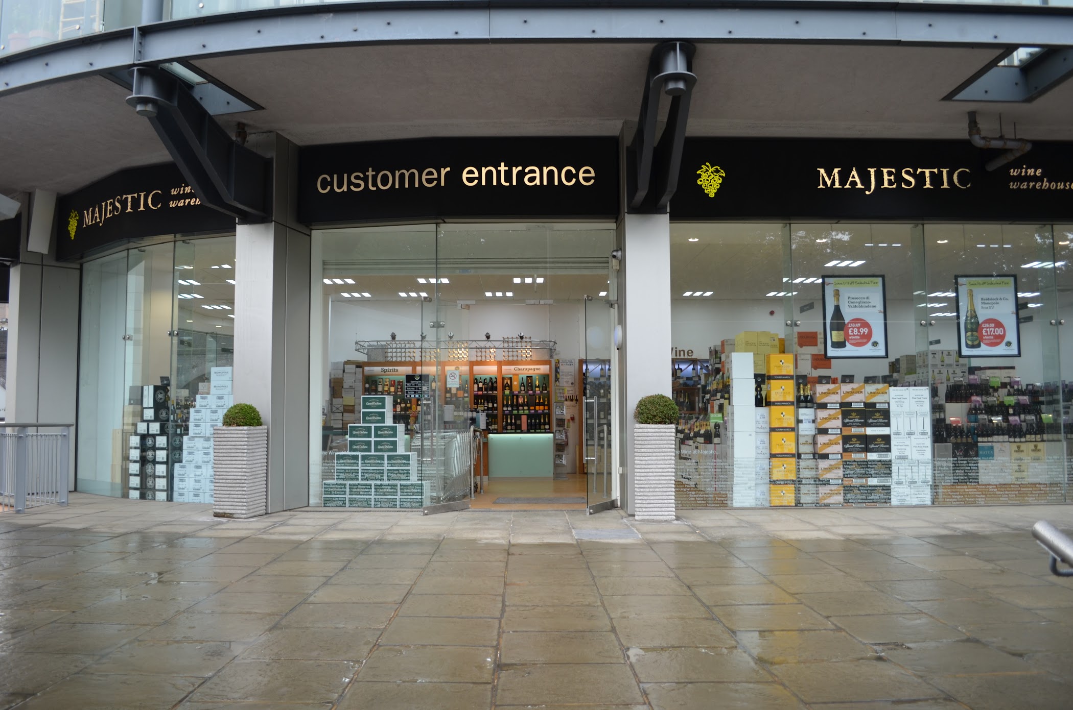A first look at Majestic Wine | Battersea, showing the storefront, street setting, or shopping mood you are actually walking into in London.