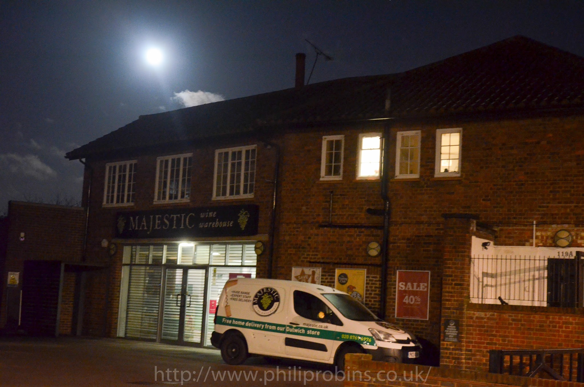 Arrival and context view at Majestic Wine | West Dulwich in England.