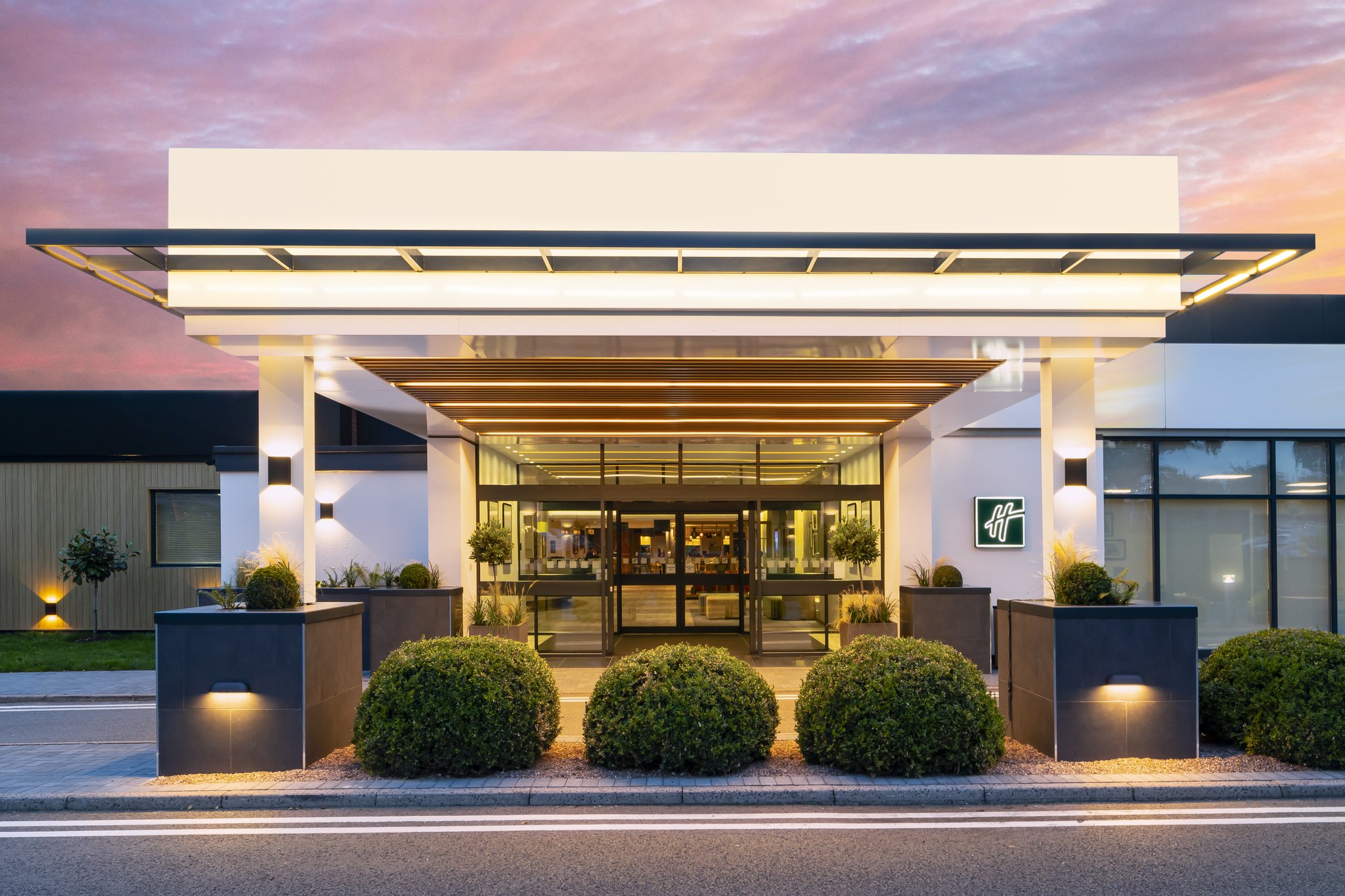 Holiday Inn | Coventry M6 JCT.2 | an IHG Hotel