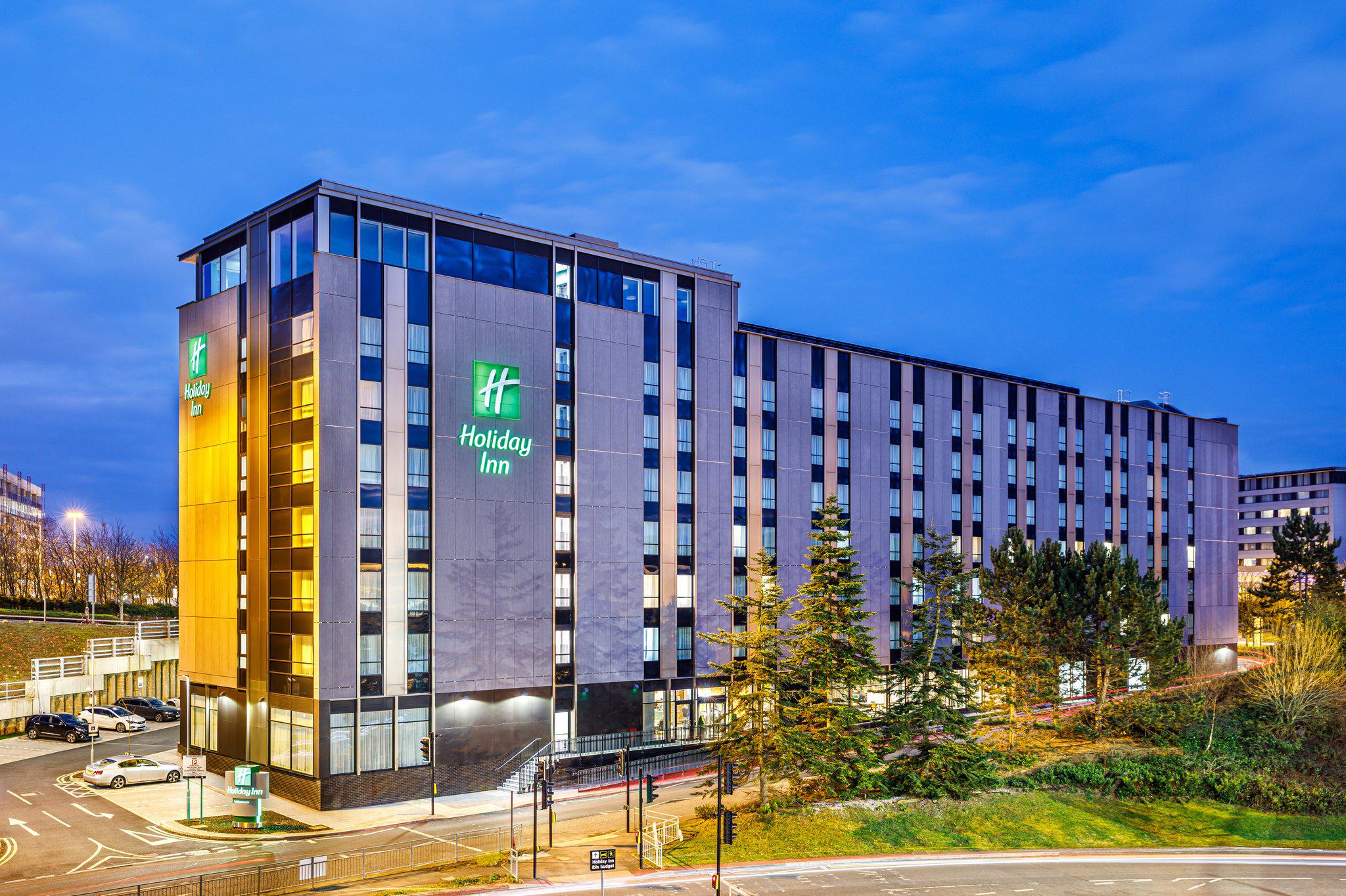 Holiday Inn | Manchester | Airport | an IHG Hotel